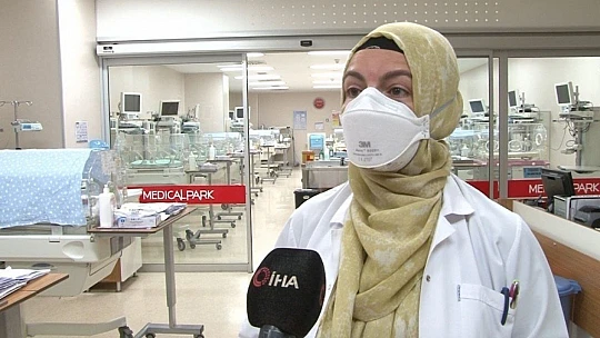 Prematüre bebeklere 'anne şefkati' ile bakıyorlar