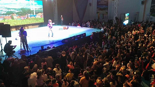 Rafadan Tayfa Elazığlı miniklerle buluştu