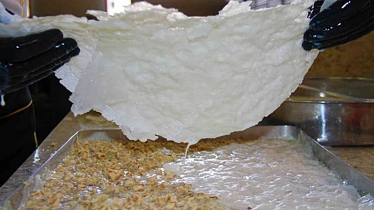 Ramazan ayının gülü tezgahlardaki yerini almaya başladı