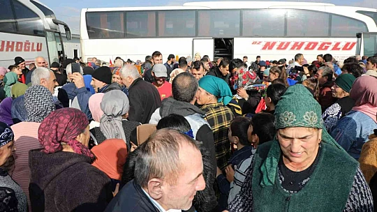 Rusya sınırından tahliye edilen ve 4 çocuğuna kavuşan Ahıska Türkü anne: 'Erdoğan babamdan Allah razı olsun'