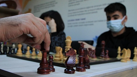 Satrançla hayata yeni hamle atmayı öğreniyorlar