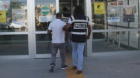 Şehir şehir gezerek yankesicilik yapan şahıs Elazığ'da yakalandı