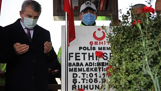Şehit Fethi Sekin, şehadetinin 4. yılında kabri başında anıldı