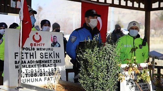 Şehit Fethi Sekin, şehadetinin 4. yılında kabri başında anıldı