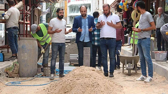 Sokak ortasındaki mezarı görenler durup dua okudu, gerçek ise bambaşka çıktı