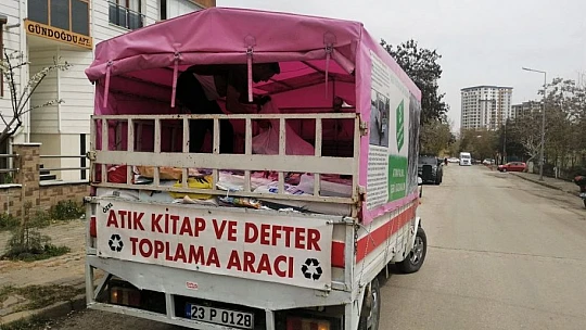 Soy isminin hakkını verdi, sokak sokak gezerek 1 milyonun üzerinde kitap topladı