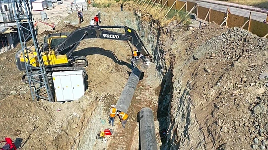 Su Ana Terfi Hattında Deplase Çalışması Sürüyor