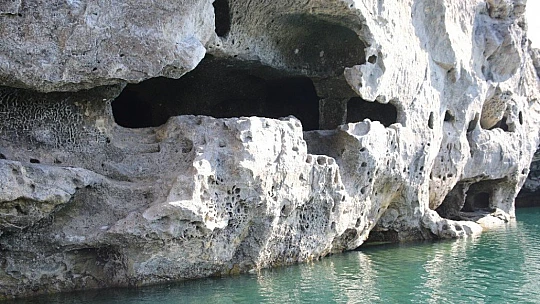 Sular çekilince Hastek Kalesi gün yüzüne çıktı