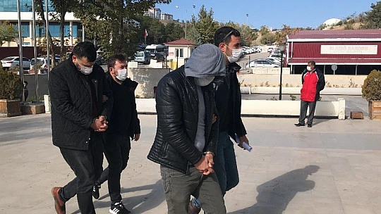 Şüpheli araçta 10 kilo uyuşturucu ele geçirildi