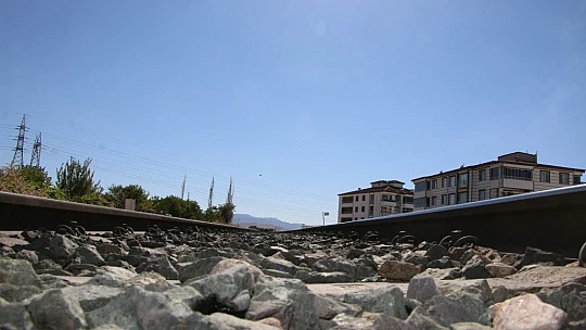 Sürücülerin aldığı riskler hemzenin geçitlerde kazaya neden oluyor