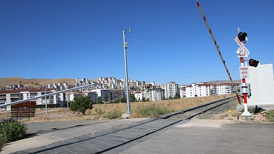 Sürücülerin aldığı riskler hemzenin geçitlerde kazaya neden oluyor