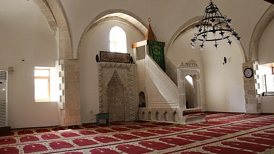 Tam 386 yıllık, 4.Murat'ın yaptırdığı caminin minaresi söküldü