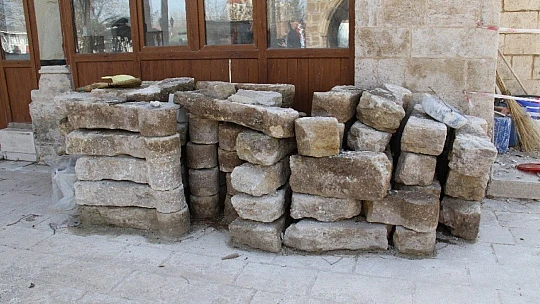 Tam 386 yıllık, 4.Murat'ın yaptırdığı caminin minaresi söküldü