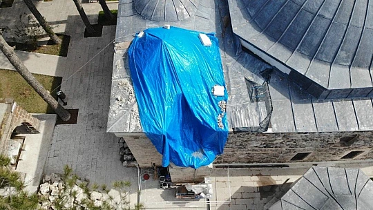Tam 386 yıllık, 4.Murat'ın yaptırdığı caminin minaresi söküldü
