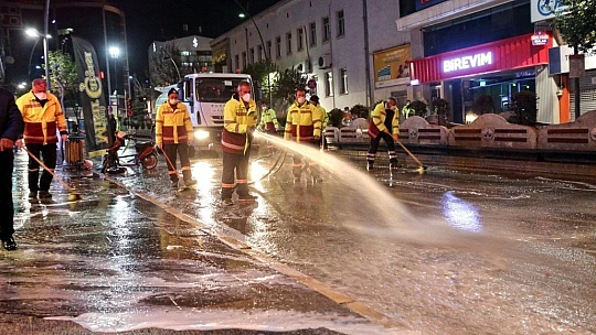 Belediye Dezenfeksiyon Çalışmalarını Sürdürüyor