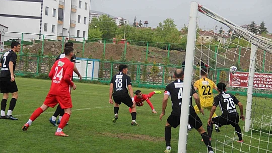 TFF 3. Lig: HD Elazığ Karakoçan FK: 3 - Kuşadasıspor: 2