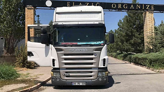 Tır şoförü direksiyon başında ölü bulundu