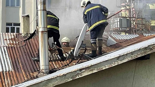 Toplum Sağlığı Merkezinde çıkan yangın paniğe neden oldu