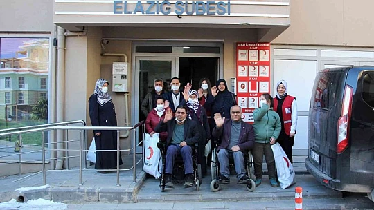 Türk Kızılayı engelli vatandaşları yalnız bırakmadı