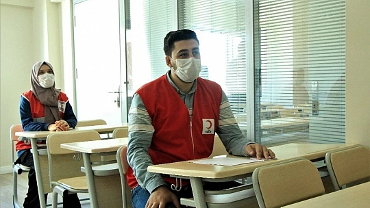 Türk Kızılayı'ndan dezavantajlı öğrencilere ücretsiz  eğitim desteği