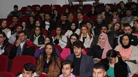 Türkiye'de ilk defa iletişim fakültesinde işaret dili eğitimi verildi