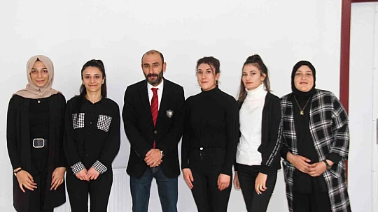 Türkiye'de ilk defa iletişim fakültesinde işaret dili eğitimi verildi