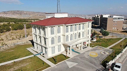 Türkiye'nin ilk milli ve yerli interaktif online öğrenme platformunu kurdu