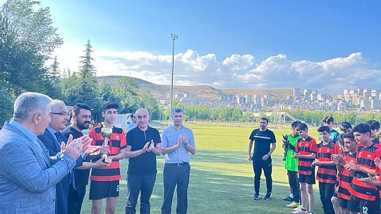U14 Ligi'nde şampiyon Elazığ Yolspor