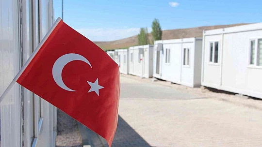 Ukrayna'dan tahliye eden Ahıska Türkleri: 'Türkiye ve bayrağımız için canımızı vermeye hazırız'