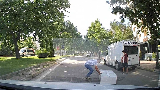 Umursamaz sürücünün trafikteki tehlikeli yolculuğu