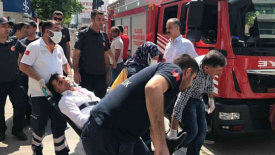 Üzerine benzin döküp kendini yakmaya kalkıştı, ekipler ikna etti