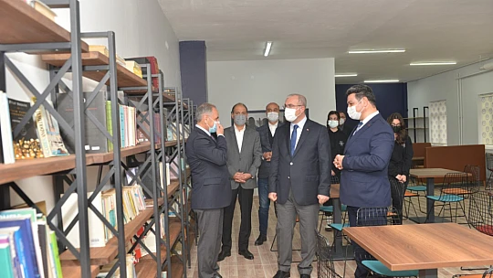 Vali Toraman Cemil Meriç Fen Lisesini ziyaret etti