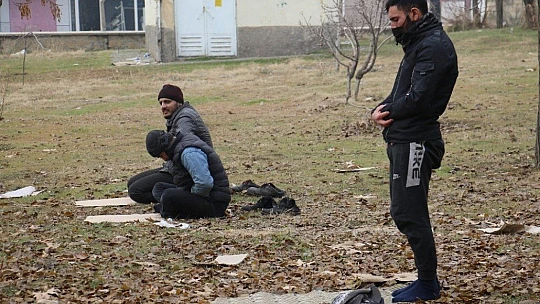 Vaka sayısı yüzde 70 düşen Elazığ'da vatandaşlar Cuma namazı için dışarı çıktı