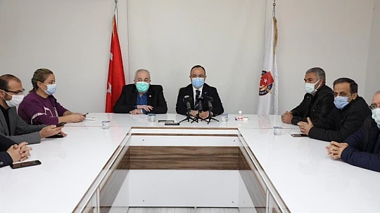 Vali Erkaya Yırık, Elazığ'ın gündemiyle ilgili açıklamalarda bulundu