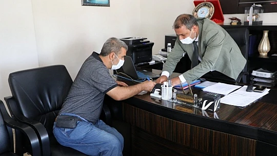 Hem tedavisi başladı, hem de maaş bağlandı