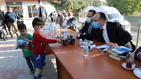 Vali Yırık: 'Devletimizin tüm imkanlarını vatandaşlarımızın kullanımına sunmaya çalışıyoruz'