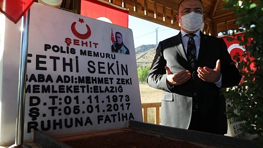 Vali Yırık, Şehit Fethi Sekin'in Kabrini Ziyaret Etti