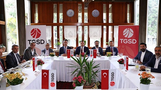 Türkiye'nin Önde Gelen Tekstil Firmaları Yatırım İçin Elazığ'a Geliyor