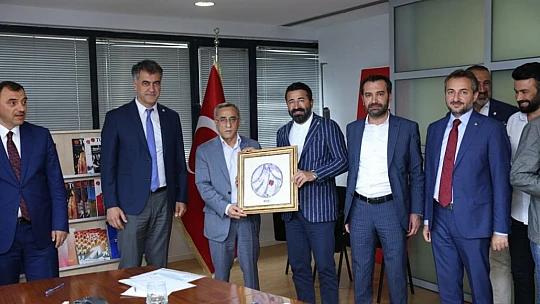 Türkiye'nin Önde Gelen Tekstil Firmaları Yatırım İçin Elazığ'a Geliyor