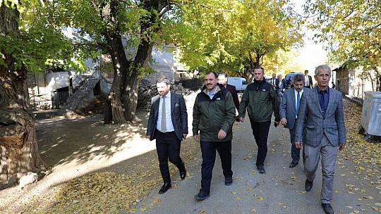 Vali Kaldırım Evleri Yanan Aileleri Ziyaret Etti