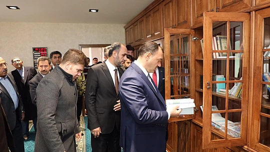 Vali Kaldırım Kovancılar İlçesinde Bir Dizi Açılış Programına Katıldı