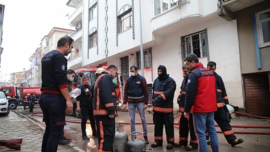 Yangında itfaiyenin dikkati faciayı önledi