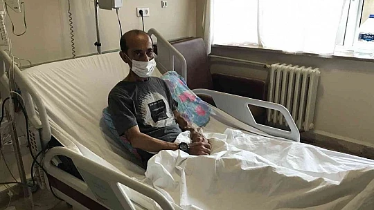 Yaşı küçükken veremediği böbreği büyüyünce verdi, babasına can oldu