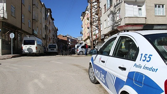 Yaşlı adam evinde ölü bulundu