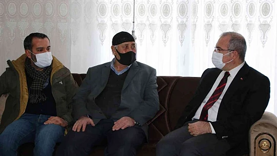 Yeni evlerine kavuşan depremzede: 'Konutlar, gerçekten muazzam. Devletimize ne kadar teşekkür etsek azdır'