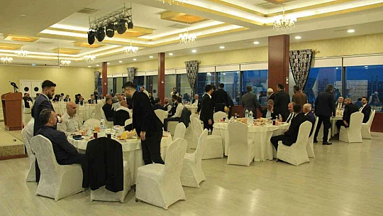 Yeniden Refah Partisi Genel Başkan Yardımcısı Altınöz: 'Dünyanın birçok yerinden Müslümanlar Erbakan'ı ziyaret ediyor'