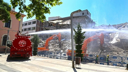 SGK Eski Binası Yıkılıyor