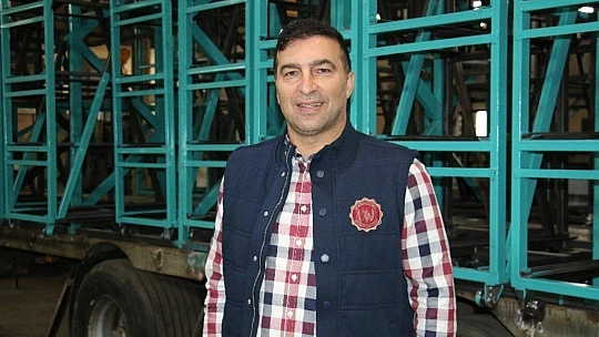 Yurt dışından geldi, Türkiye'nin en büyük ve teknolojik mobil arı tırını yaptı