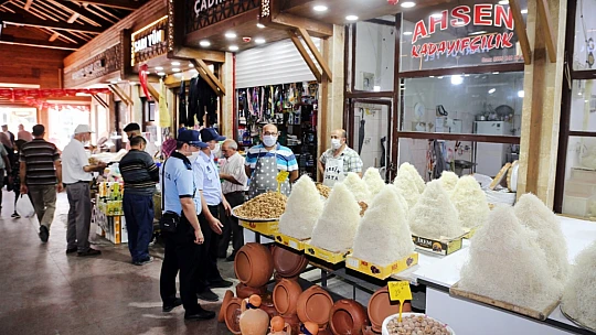 Zabıta Ekipleri Bayram Mesaisine Başladı