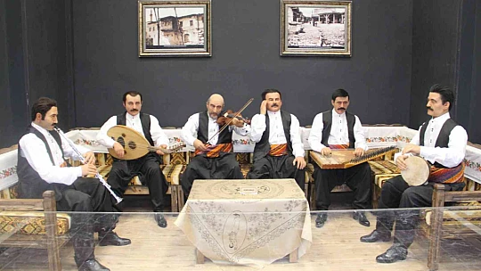 Ziyaretçilerini mest eden Harput Musiki Müzesi, yoğun ilgi görüyor